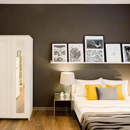 Heart Of - Cozy On Smardan Street Apartment Bucharest