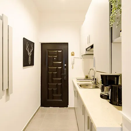 Heart Of - Cozy On Smardan Street Apartment Bucharest